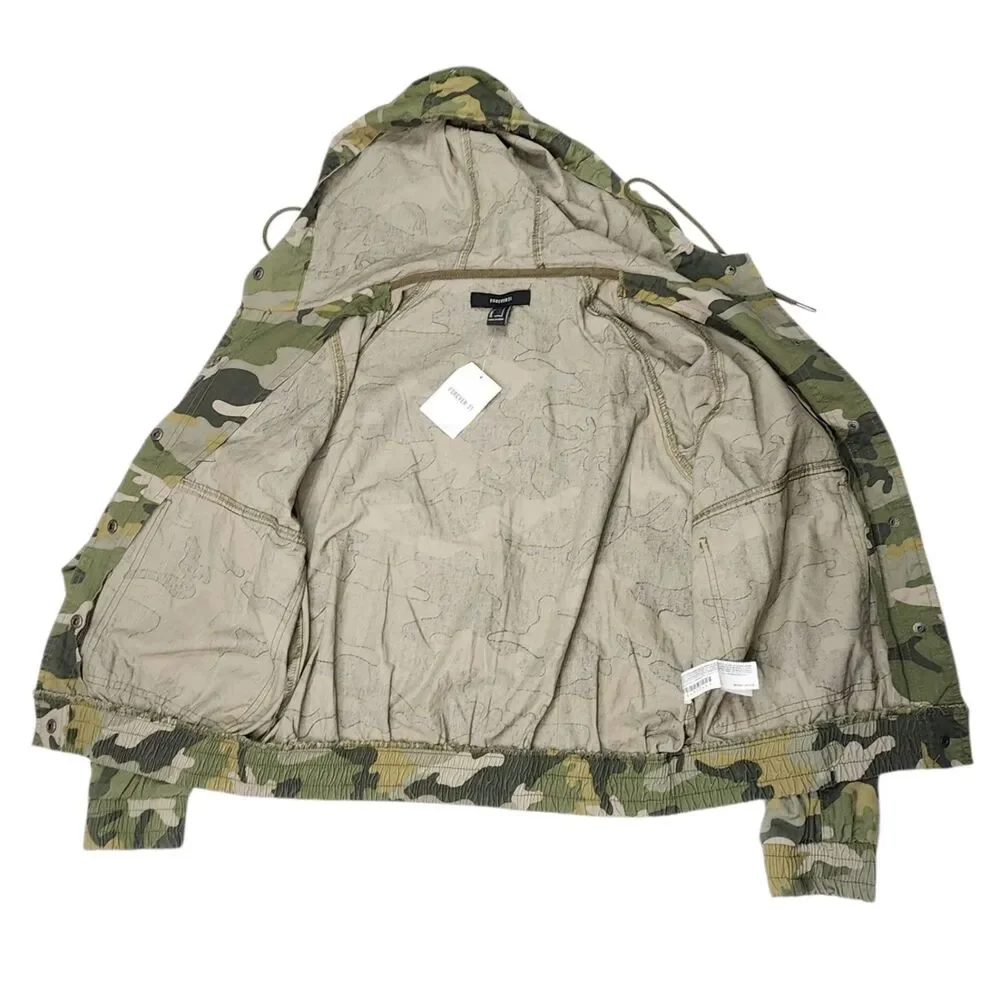 Forever 21 Camo Bomber Jacket Hood Womens Small 100% Cotton Pockets Snap Closure